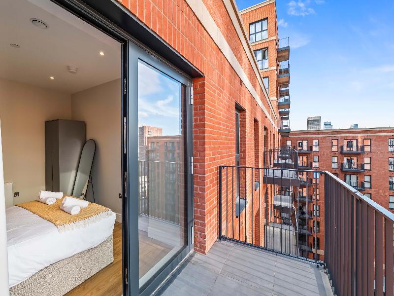 Staycozy Apartments In Birmingham image