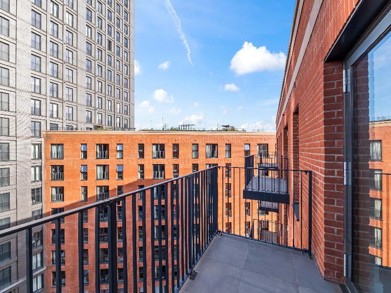 Staycozy Apartments In Birmingham image
