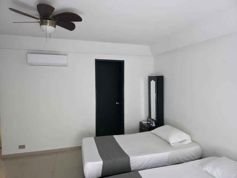 Hotel Garden Laureles image