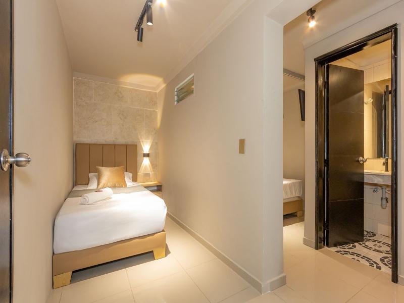 Hotel Garden Laureles image