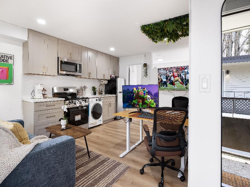 Stayoo Suites | Seattle Secret Garden image