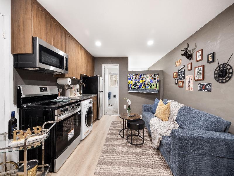 Stayoo Suites | Seattle Secret Garden image