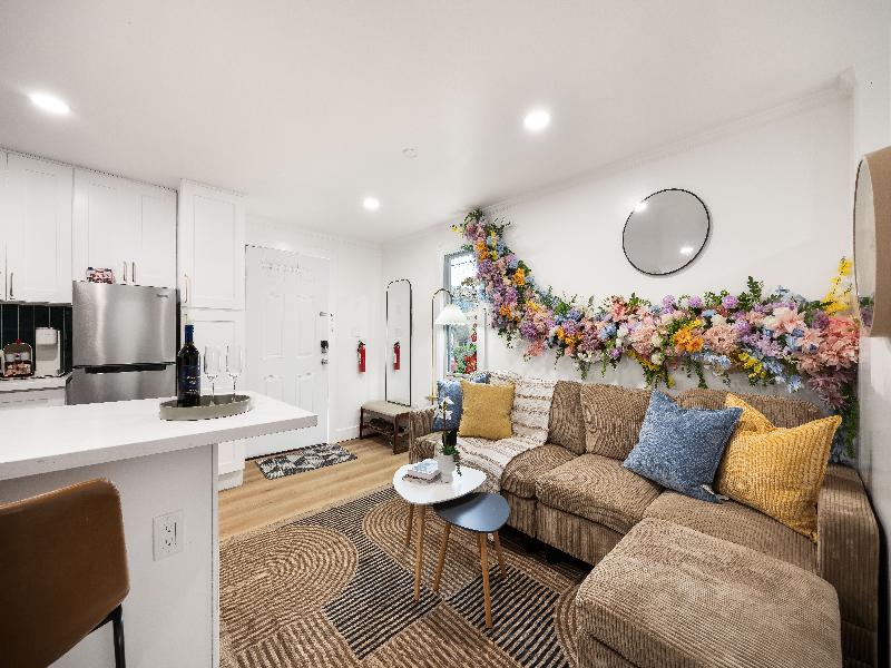 Stayoo Suites | Seattle Secret Garden image