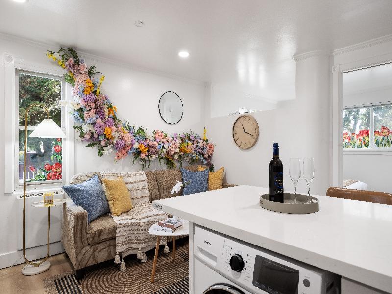 Stayoo Suites | Seattle Secret Garden image