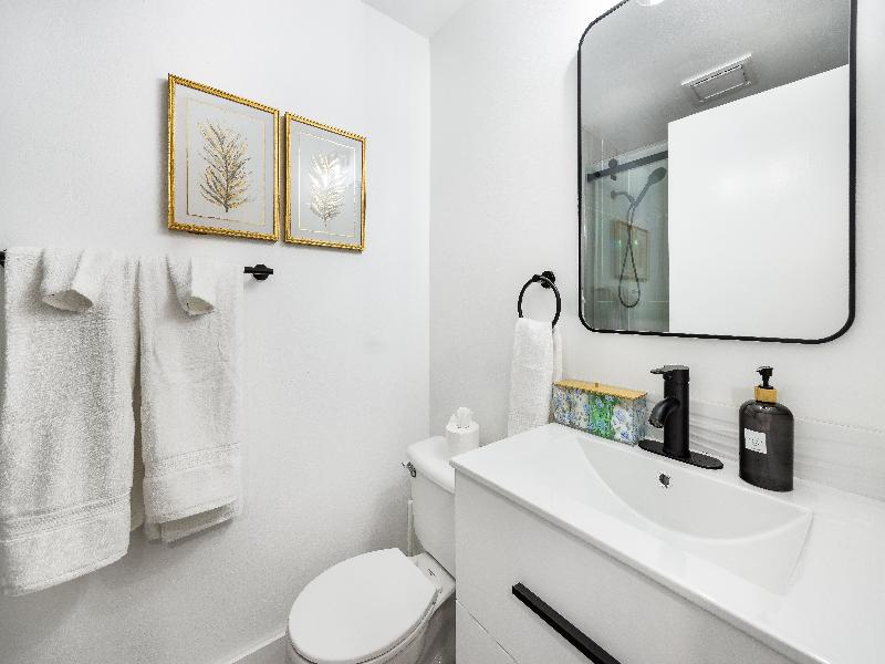 Stayoo Suites | Seattle Secret Garden image