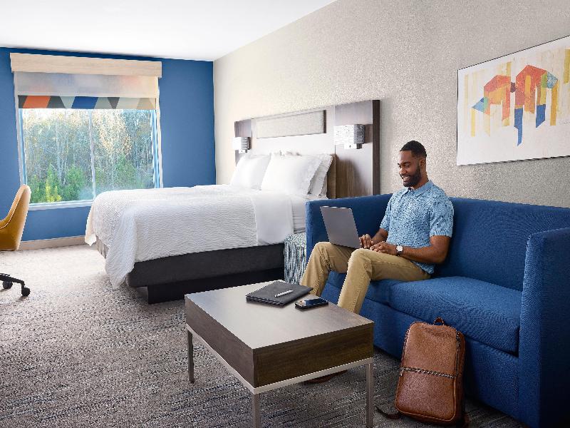 Holiday Inn Express & Suites Avon Indianapolis image