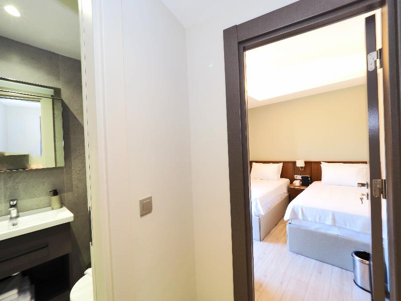 Hotel Lina Oldcity image