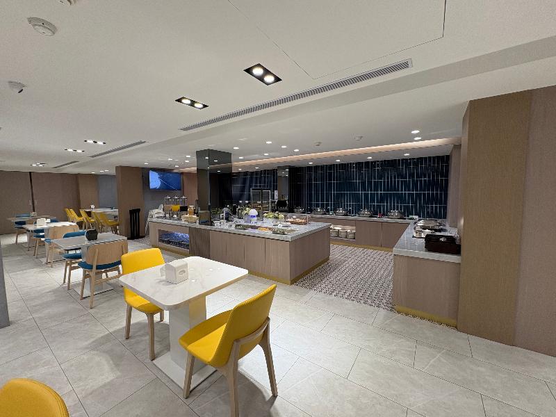 Days Inn by Wyndham Chiayi image