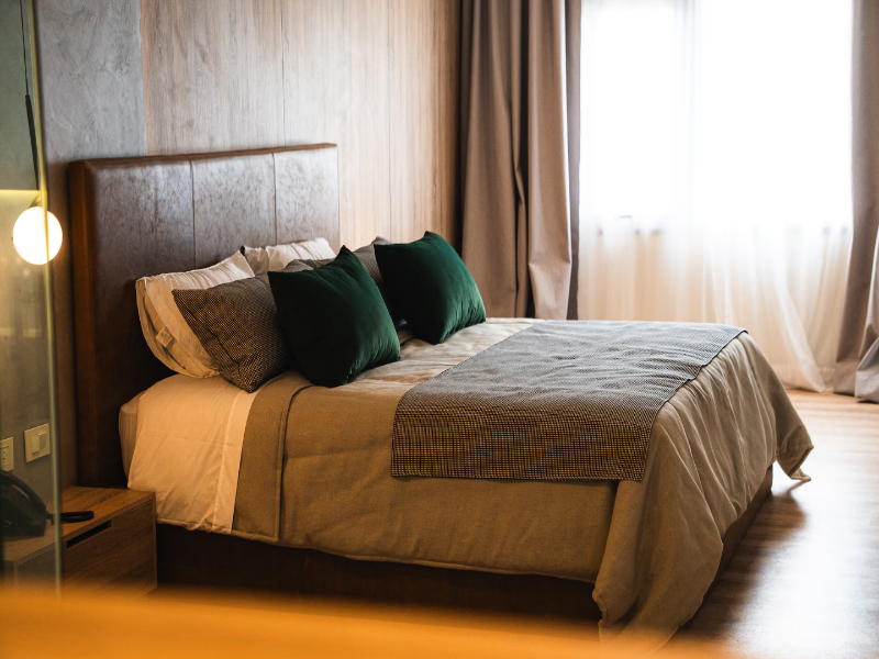 1 King Bed, Superior, Non-Smoking