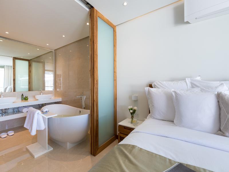 Chi The Residence image