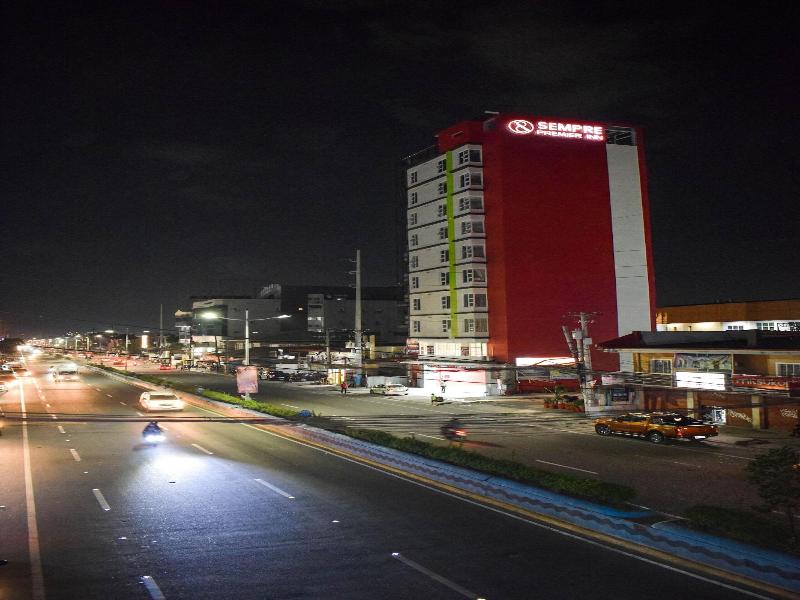 Sempre Premier Inn Mactan Airport Hotel image