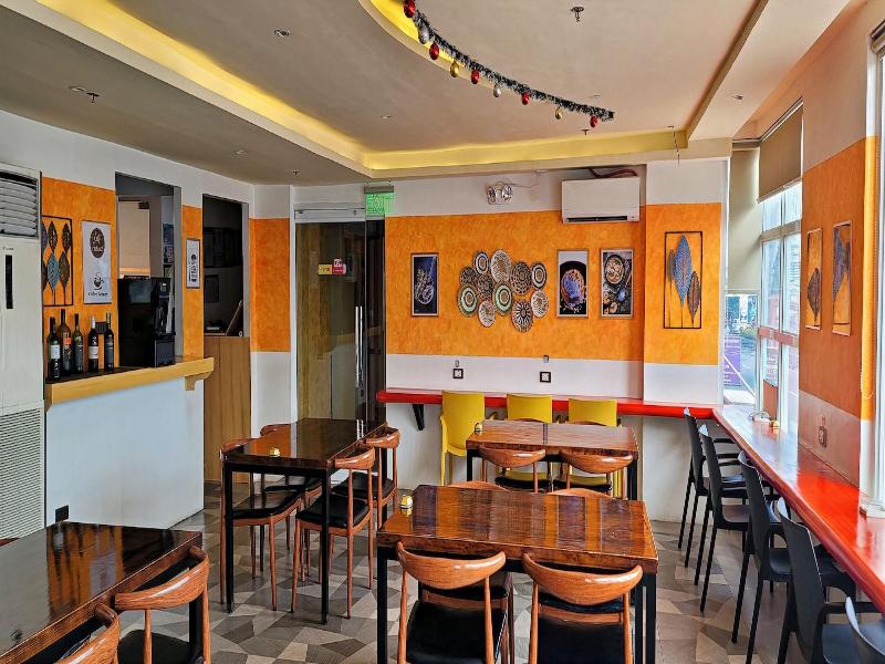 Sempre Premier Inn Mactan Airport Hotel image
