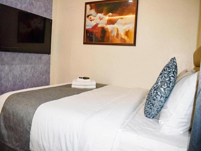 Sempre Premier Inn Mactan Airport Hotel image