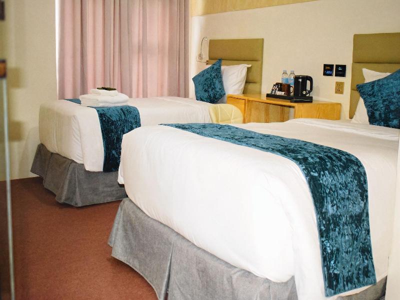 Sempre Premier Inn Mactan Airport Hotel image