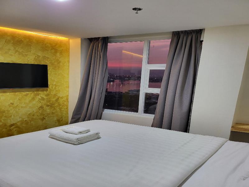 Sempre Premier Inn Mactan Airport Hotel image