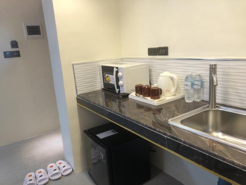 Sempre Premier Inn Mactan Airport Hotel image