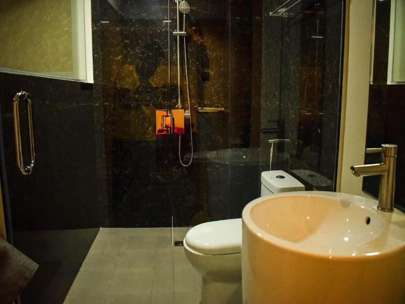 Sempre Premier Inn Mactan Airport Hotel image