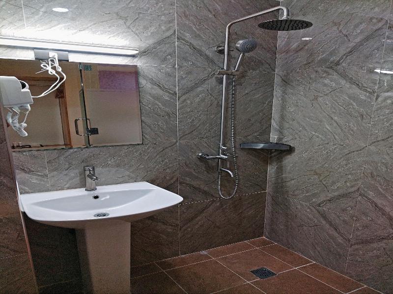 Sempre Premier Inn Mactan Airport Hotel image