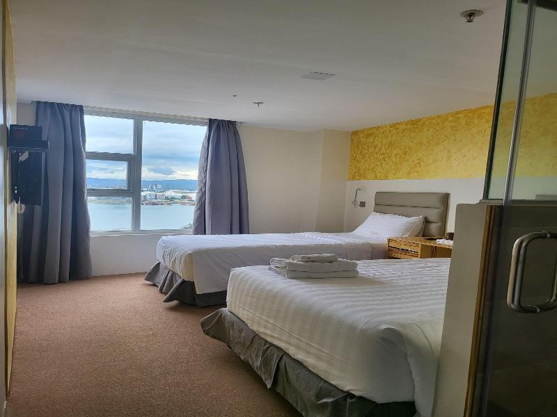 Sempre Premier Inn Mactan Airport Hotel image
