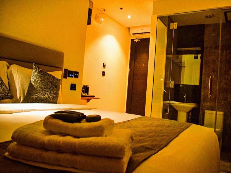 Sempre Premier Inn Mactan Airport Hotel image