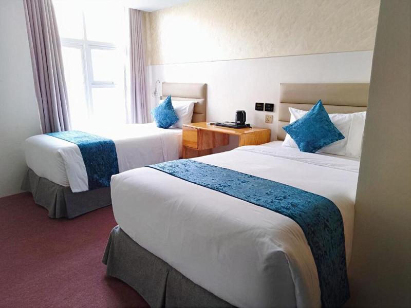 Sempre Premier Inn Mactan Airport Hotel image