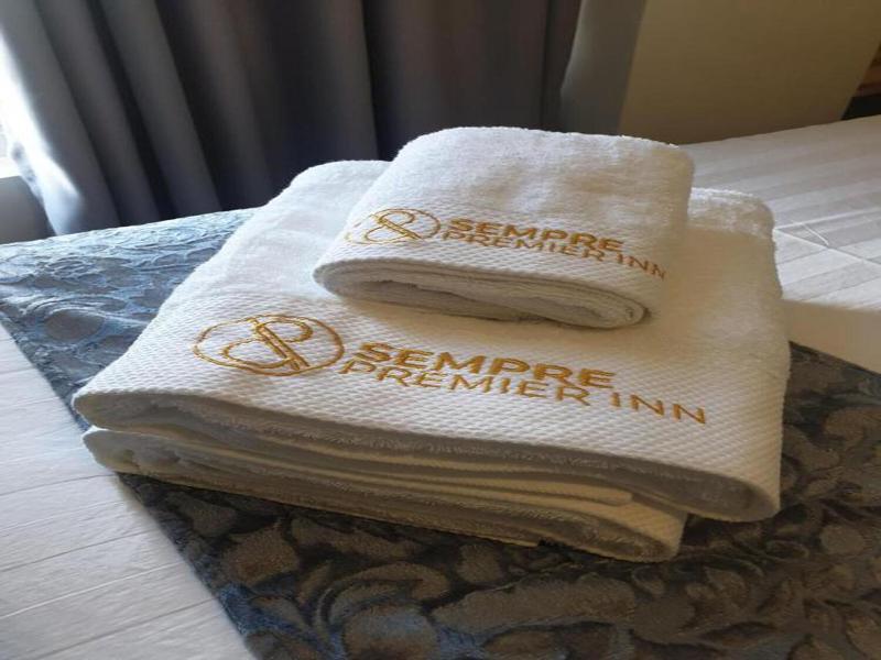 Sempre Premier Inn Mactan Airport Hotel image