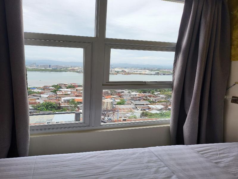 Sempre Premier Inn Mactan Airport Hotel image