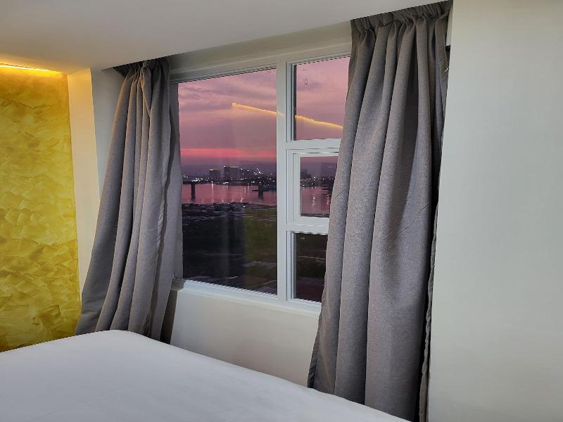 Sempre Premier Inn Mactan Airport Hotel image