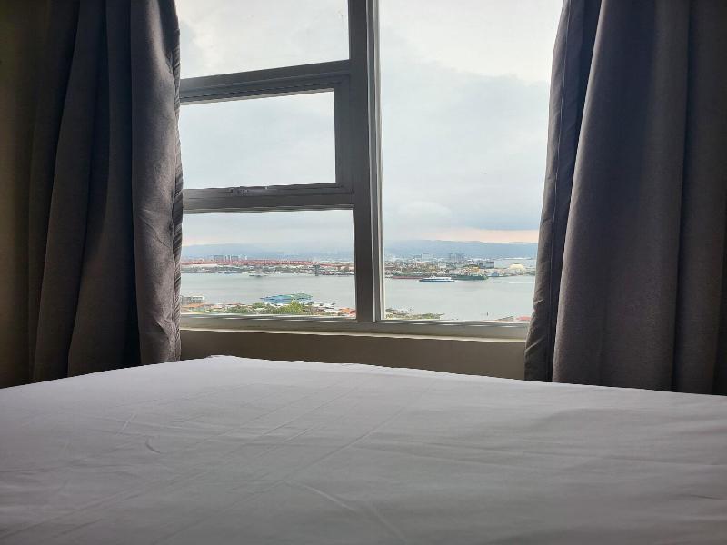 Sempre Premier Inn Mactan Airport Hotel image