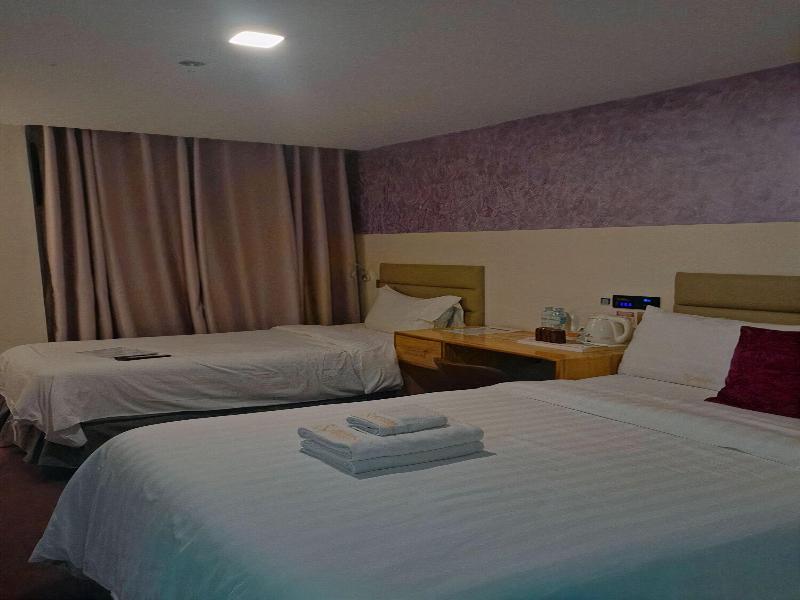 Sempre Premier Inn Mactan Airport Hotel image