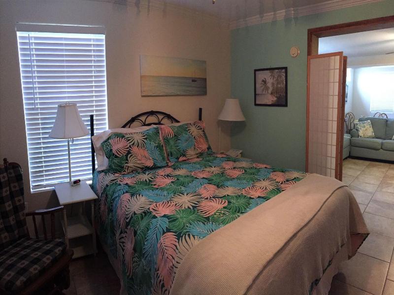Candlelight Cottages By The Beach
