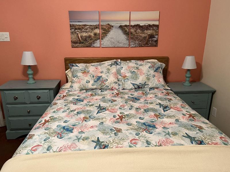 Candlelight Cottages By The Beach image