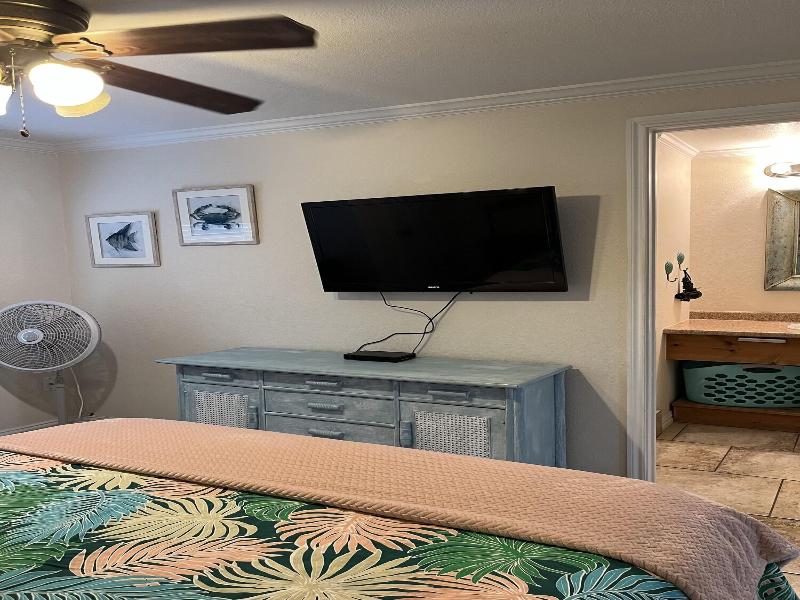 Candlelight Cottages By The Beach image