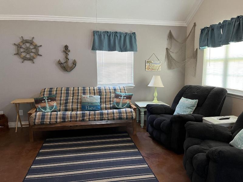 Candlelight Cottages By The Beach image