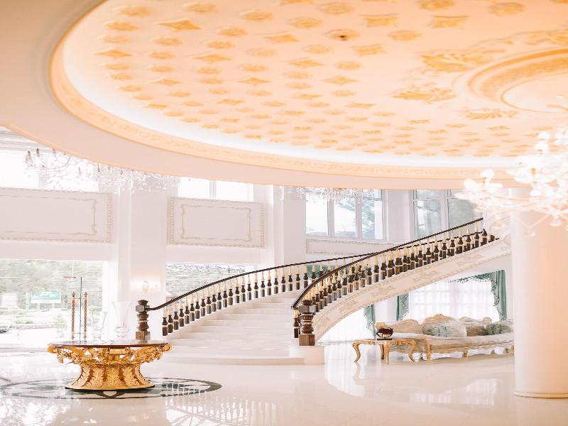 Lafaayette Luxury Suites Baguio image