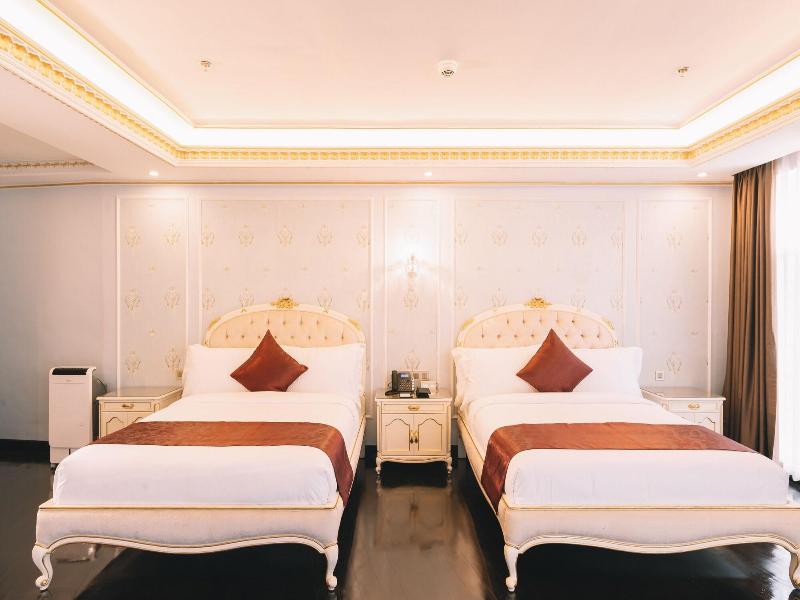 Lafaayette Luxury Suites Baguio image