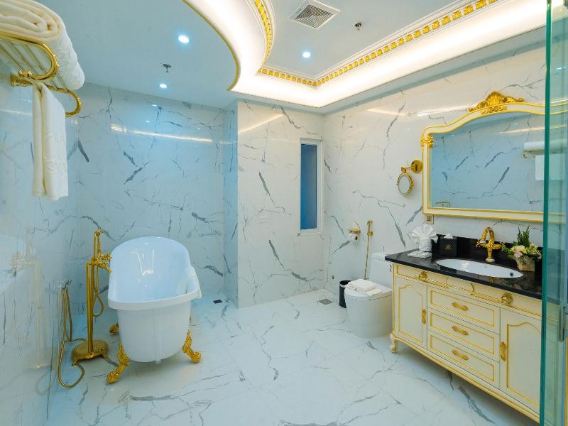 Lafaayette Luxury Suites Baguio image