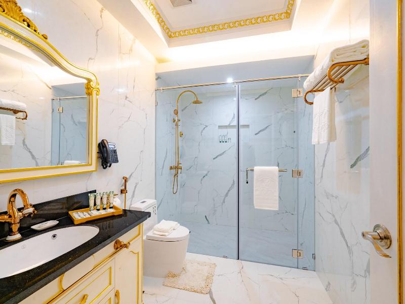 Lafaayette Luxury Suites Baguio image