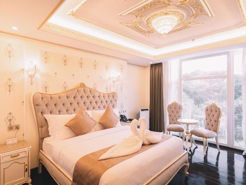 Lafaayette Luxury Suites Baguio image