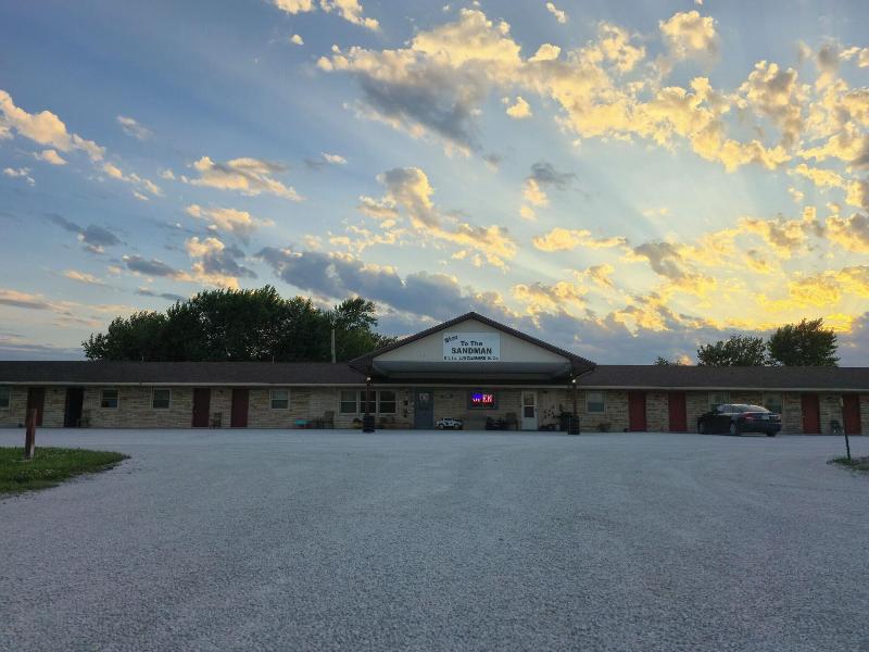 Oyo Sandman Inn