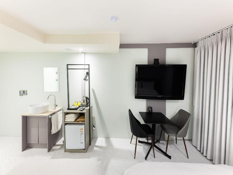 Lenith Hotel Seomyeon image