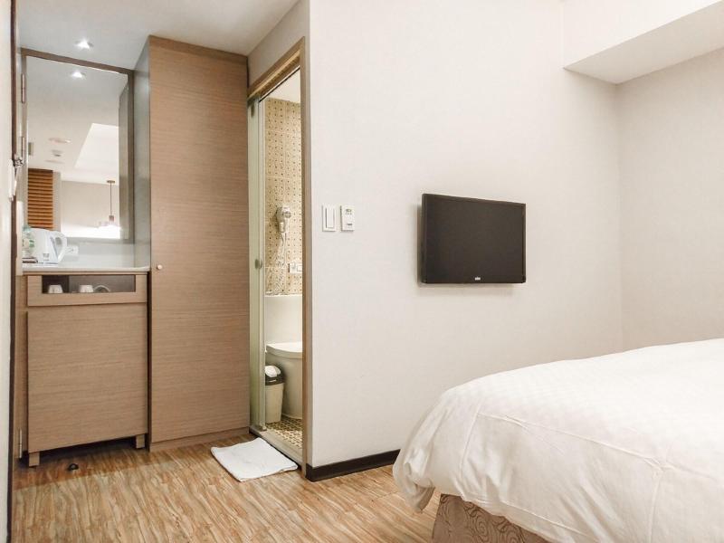 Check Inn Express Taipei Station image