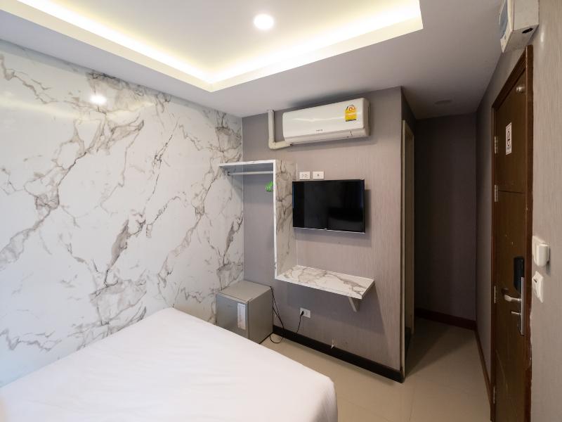 Amber Inn Bangkok image