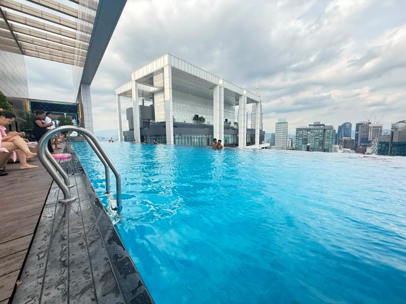 The Platinum Suites Klcc By Moonlight image
