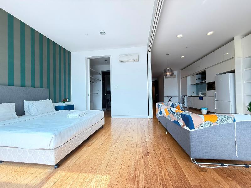 The Platinum Suites Klcc By Moonlight image