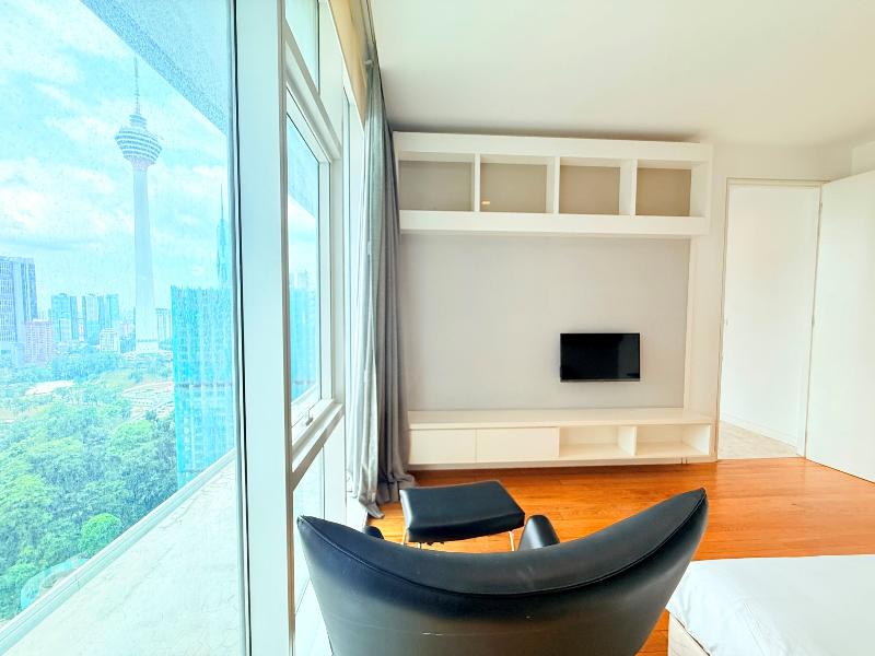 The Platinum Suites Klcc By Moonlight image