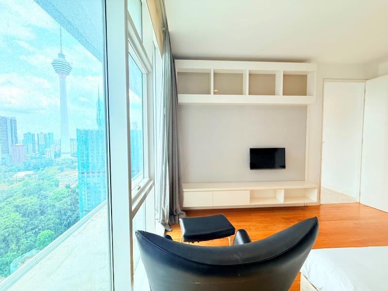The Platinum Suites Klcc By Moonlight image