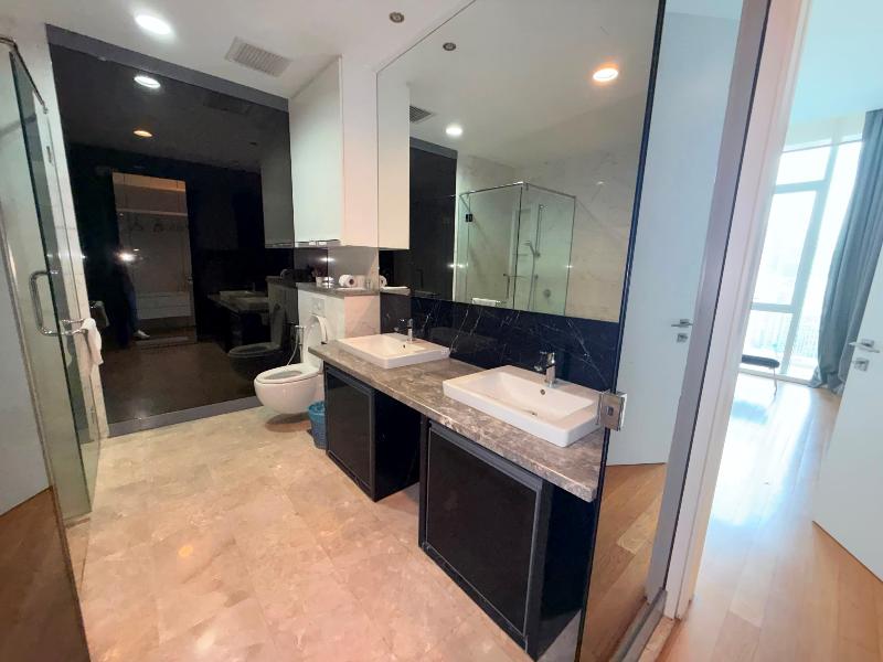 The Platinum Suites Klcc By Moonlight image