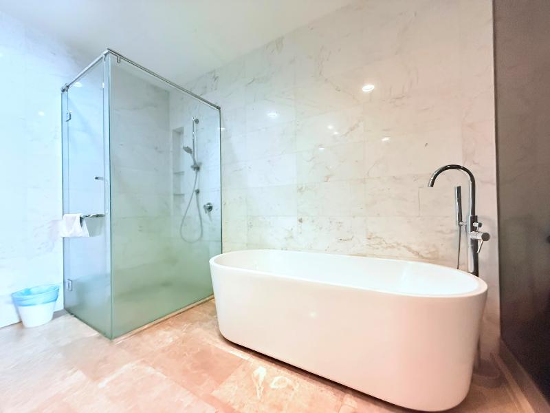 The Platinum Suites Klcc By Moonlight image