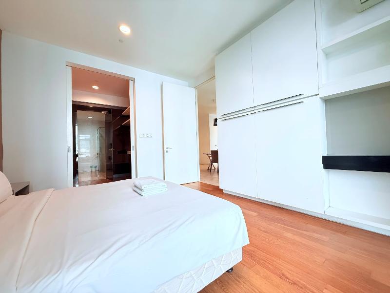 The Platinum Suites Klcc By Moonlight image